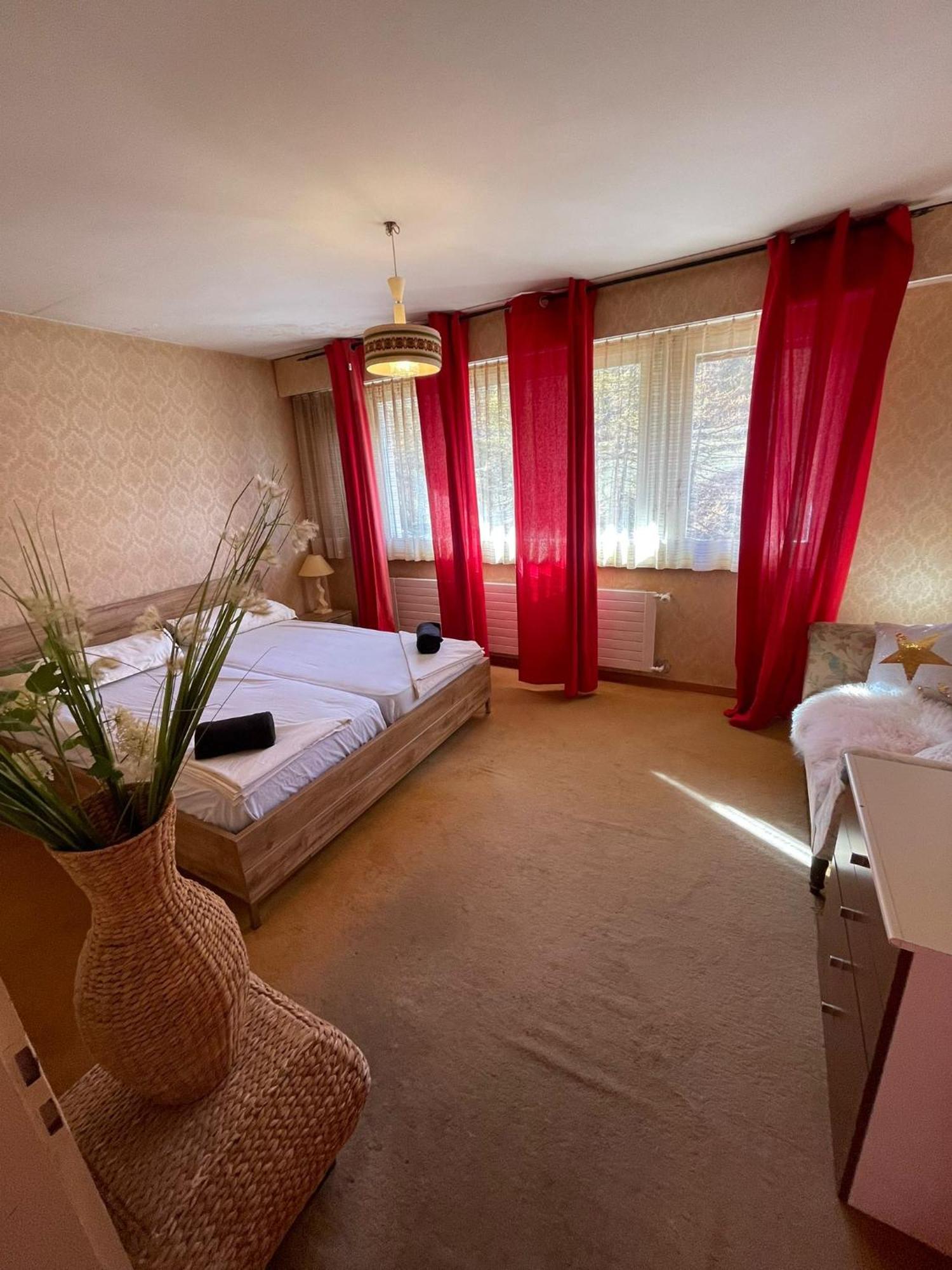 Ferienwohnung Les Nis Bourg-Saint-Pierre Exterior foto