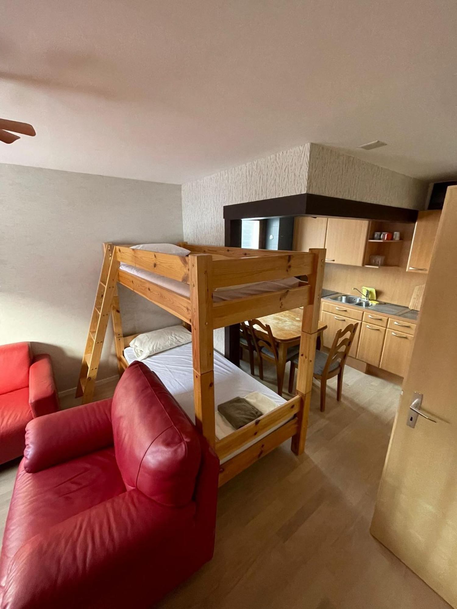 Ferienwohnung Les Nis Bourg-Saint-Pierre Zimmer foto