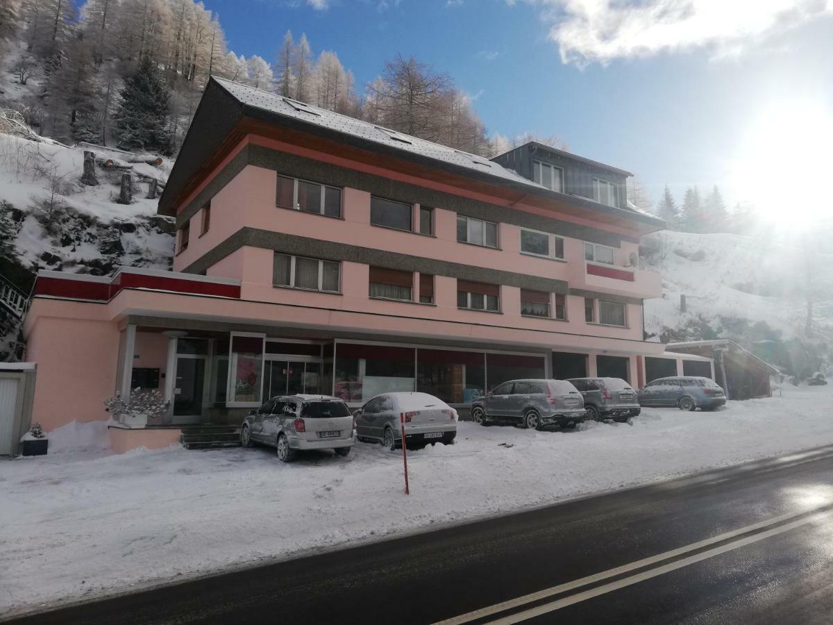 Ferienwohnung Les Nis Bourg-Saint-Pierre Exterior foto